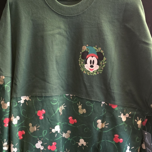2024 Merry Christmas Disneyland Spirit Jersey - Picture 3 of 6